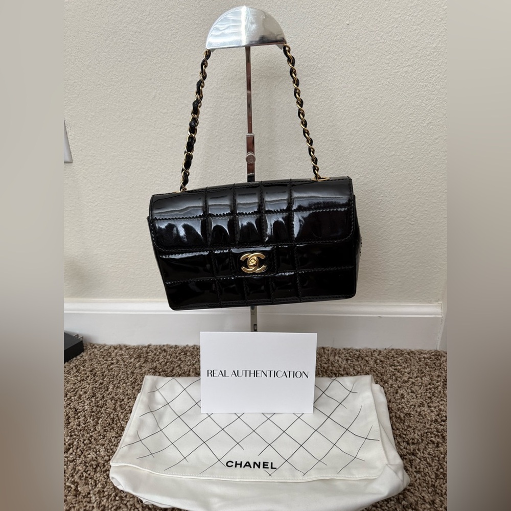 Authentic Chanel Chocolate Bar Flap Bag Patent Medium